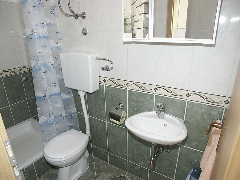 bathroom - apartments Ivo, Tučepi