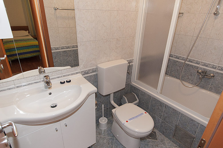 bathroom - apartments Matilda, Tučepi