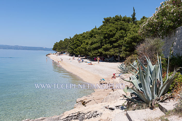 beach at former hotel Jadran