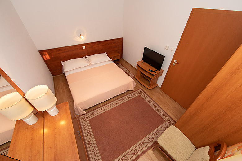 Apartments Biser, Tučepi - bedroom