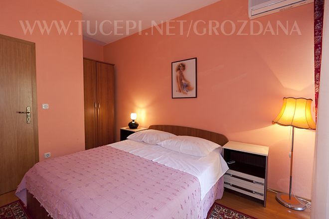 Apartments Grozdana, Tučepi - bedroom