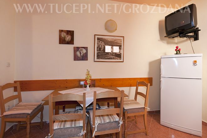 Apartments Grozdana, Tučepi - dining room