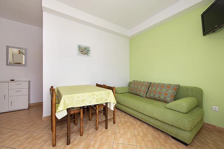 Apartments Ineska, Tučepi - living room