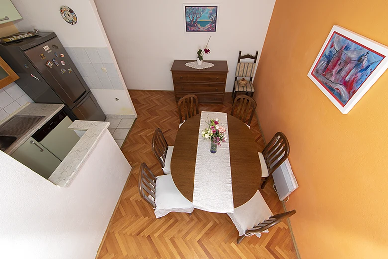 Apartments Ineska, Tučepi - dining room