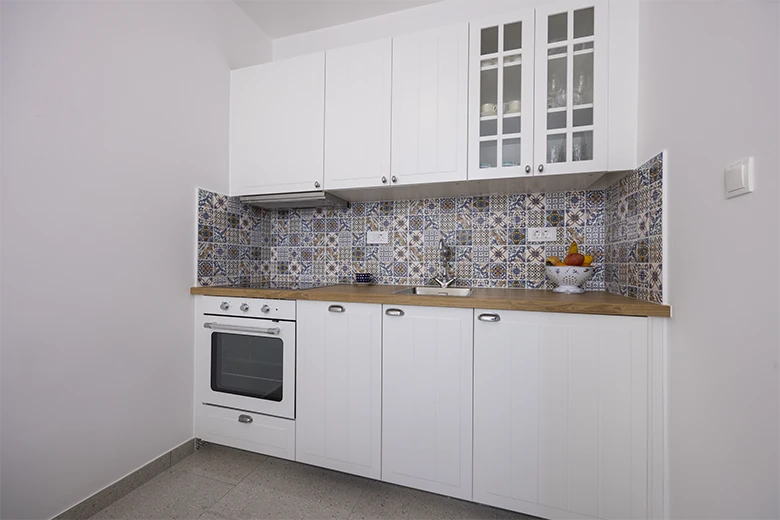 kitchen - apartments Irena, Tučepi
