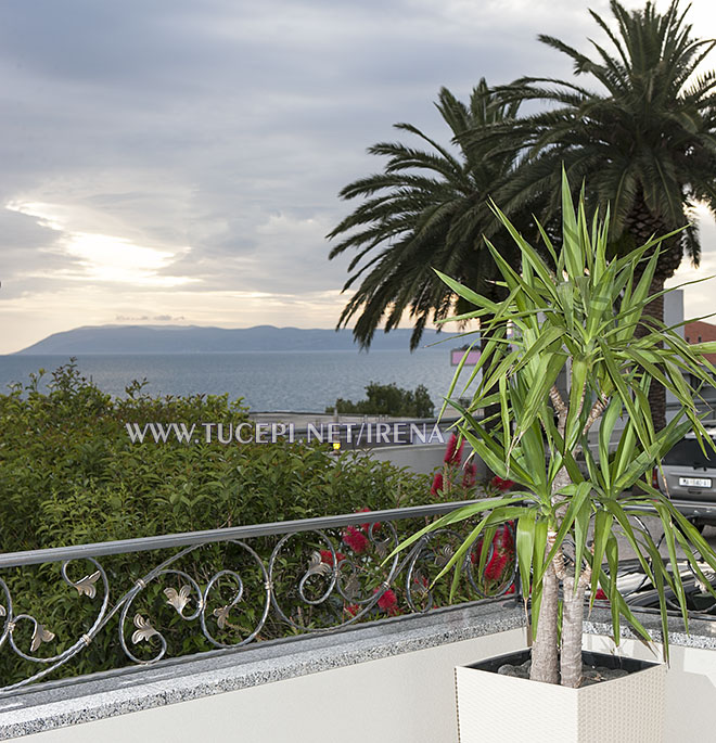 balcony with sea view - apartments Irena, Tučepi