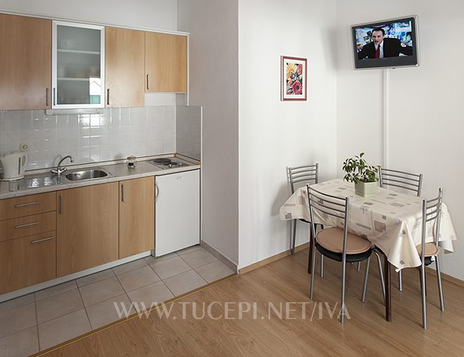 Apartments Iva, Tučepi - kitchen
