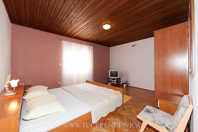 Apartments Ivica, Tučepi - bedroom