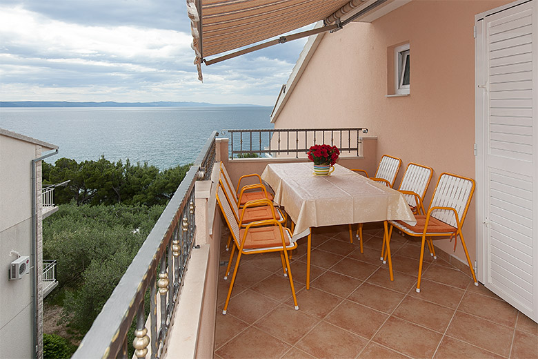 terrace with sea view - apartments Kamena, Tučepi