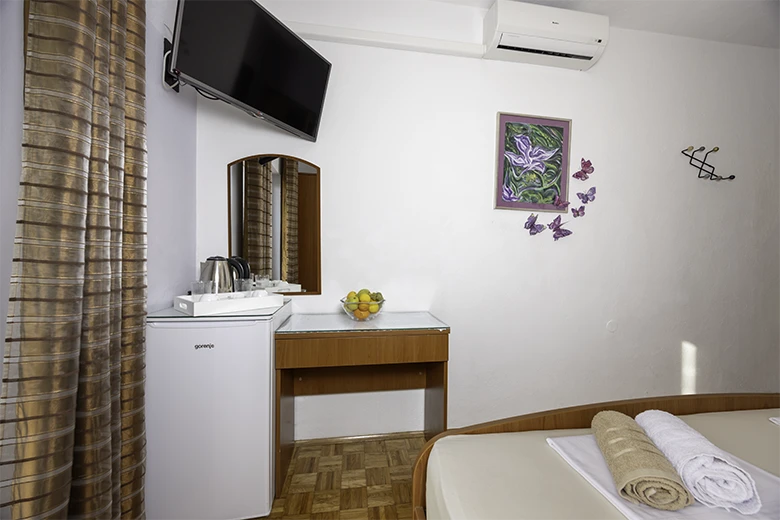 Apartments Love, Tučepi - bedroom