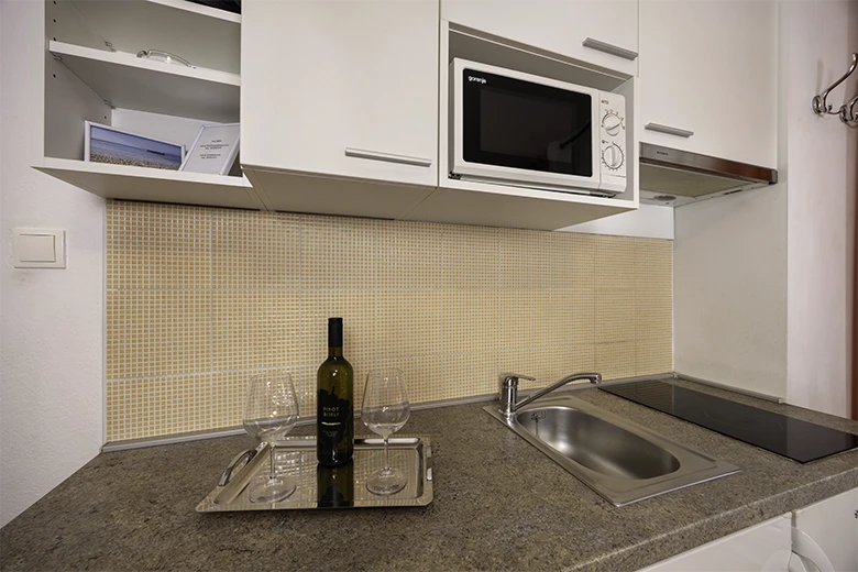 Apartments Love, Tučepi - kitchen