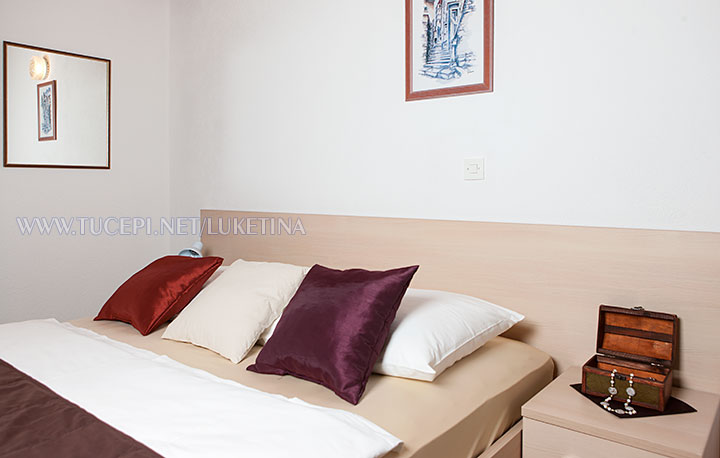 Apartments Luketina, Tučepi - bedroom