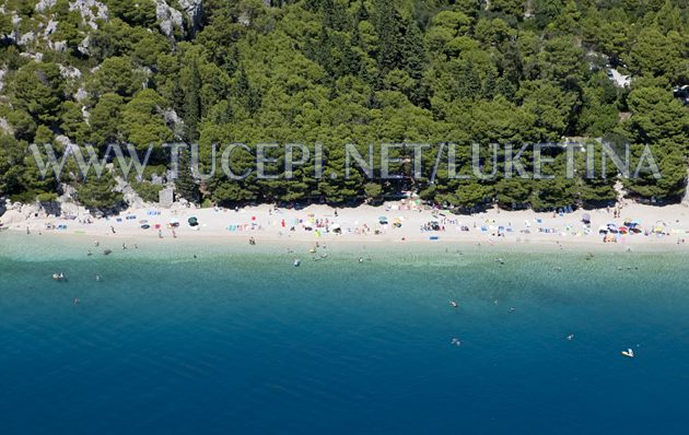 Tučepi - beach at hotel Jadran