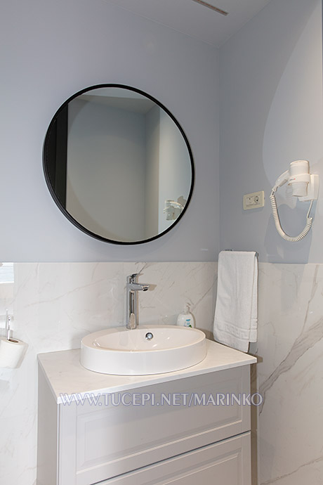 bathroom mirror - apartments Marinko, Tučepi