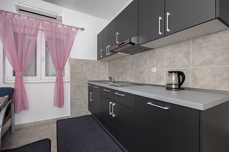 Apartments Matić, Tučepi - kitchen