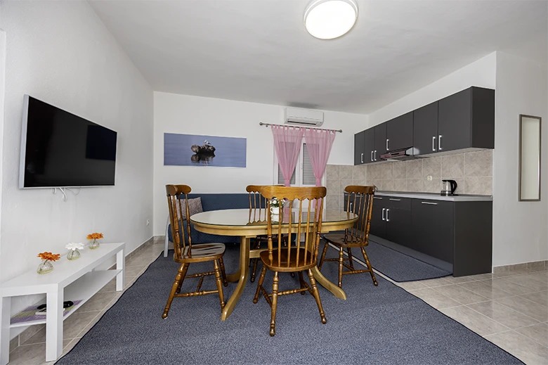 Apartments Matić, Tučepi - living room