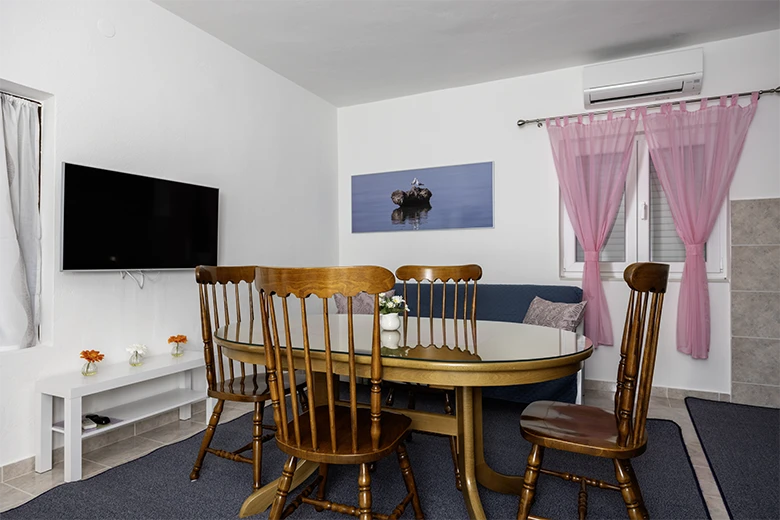 Apartments Matić, Tučepi - living room