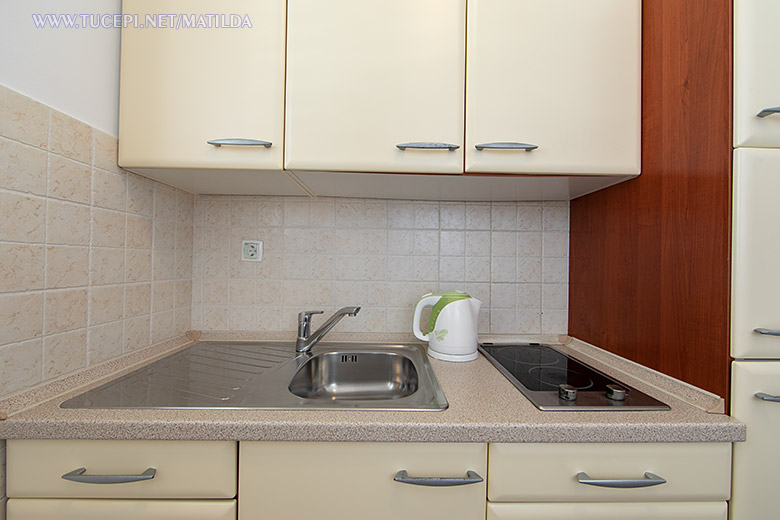 apartments Matilda, Tučepi - kitchen