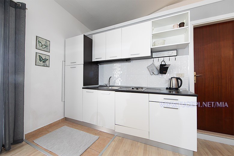 Apartments Mia, Tučepi - kitchen