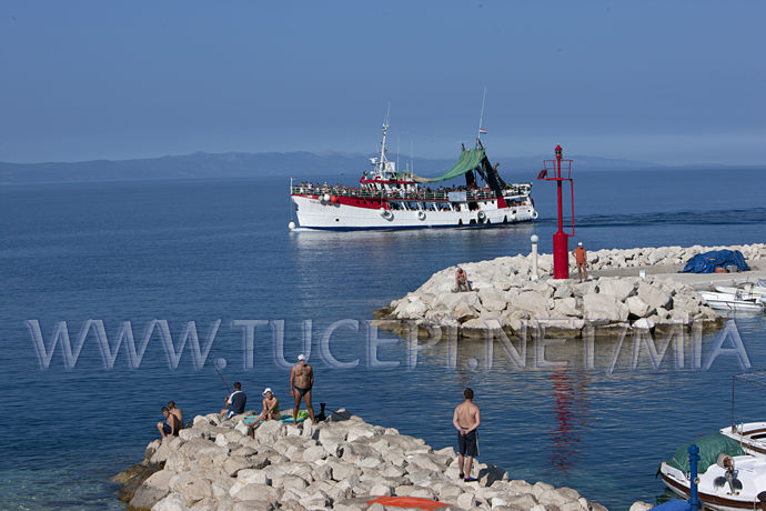 Boat excursions on islands Hvar and Brač