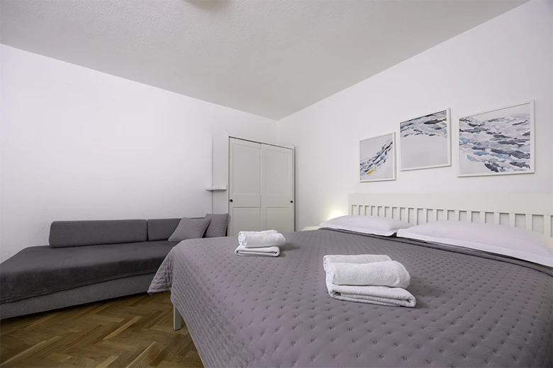 Apartments Mihaljević, Tučepi - bedroom