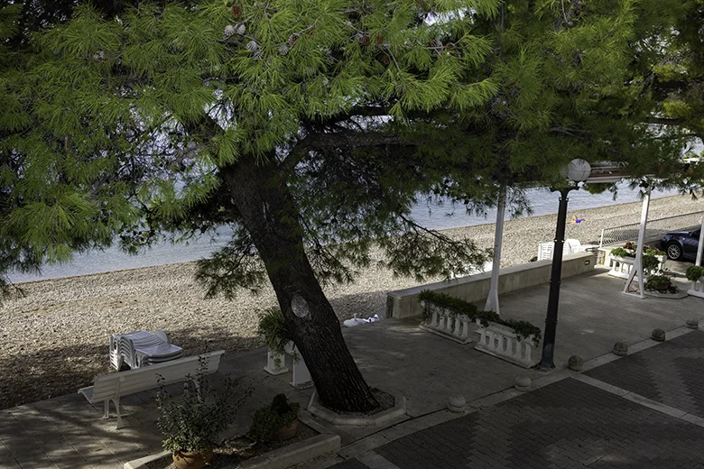 Apartments Mihaljević, Tučepi - balcony with sea view