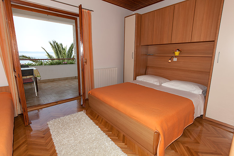apartments Mijačika, Tučepi - bedroom