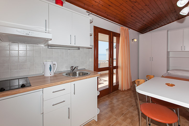 kitchen - apartments Mijačika, Tučepi