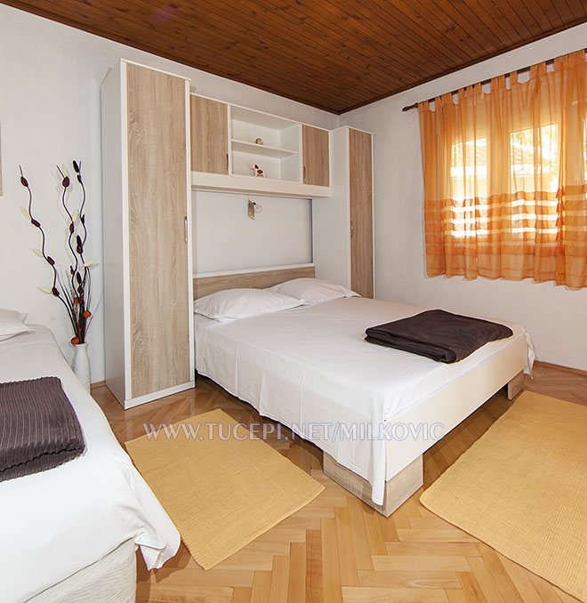Apartments Milković, Tučepi - bedroom
