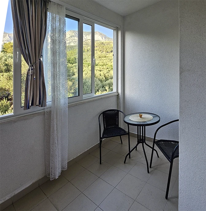 Apartments Marija and Frane Mravičić, Tučepi - dining room