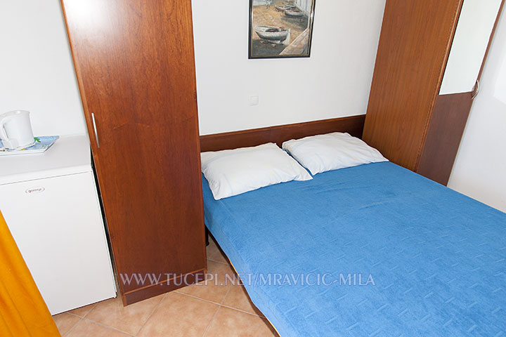 Apartments Mila Mravičić, Tučepi - bedroom