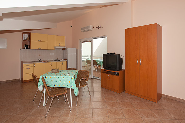 Apartments Murtela, Tučepi - dining room