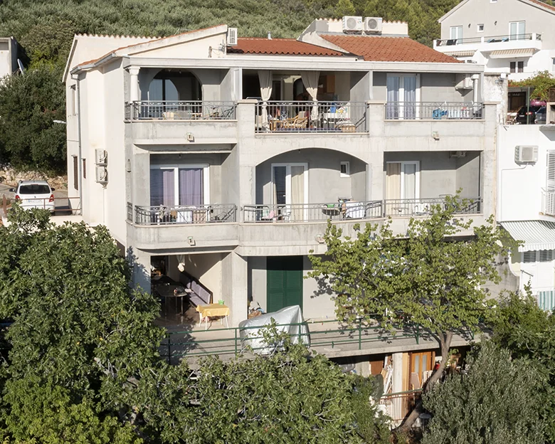 apartments Ante Grubišić, Tučepi - house, aerial view