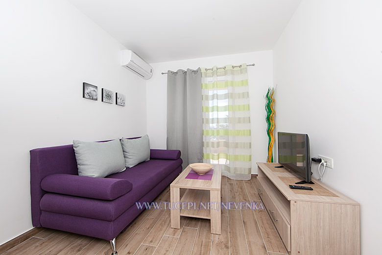 Apartments Nevenka, Tučepi - living room