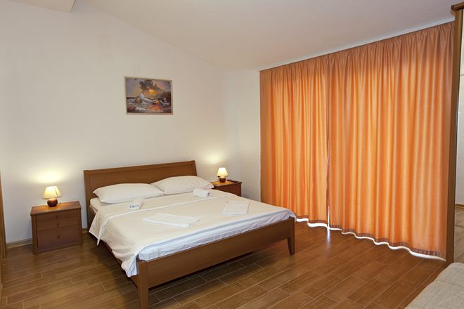 Apartments Plaža, Tučepi - bedroom