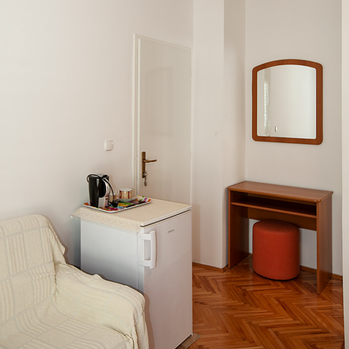 Apartments Sandra, Tučepi - bedroom