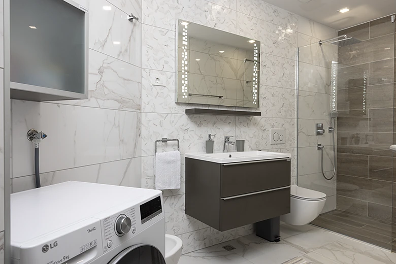 bathroom - Apartments Leon Šarić, Tučepi