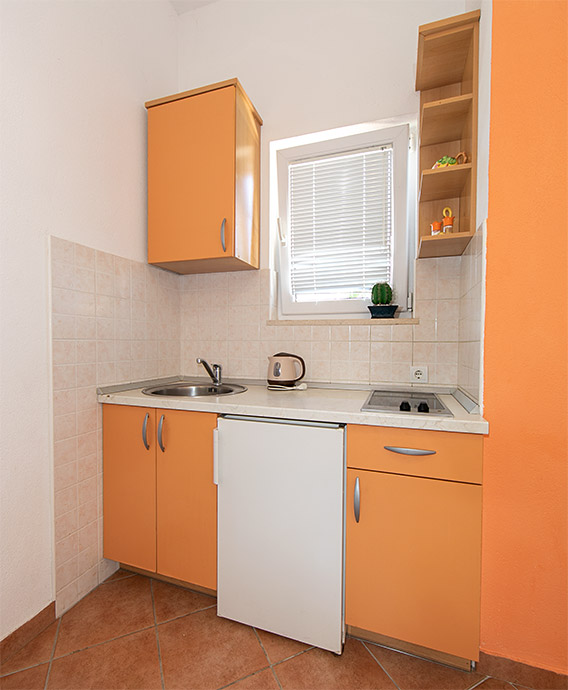 Apartments Silva, Tučepi - kitchen