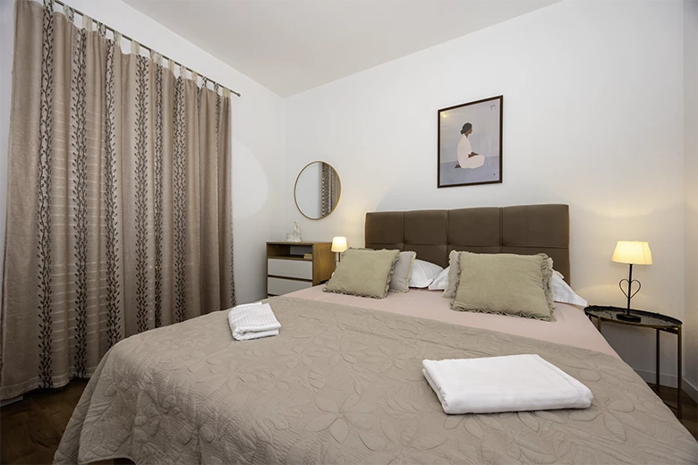 Apartments Silva, Tučepi - bedroom