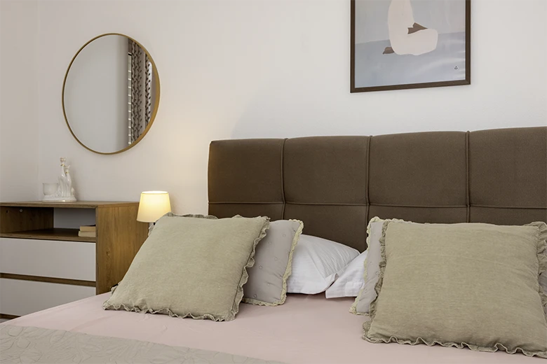 Apartments Silva, Tučepi - bedroom