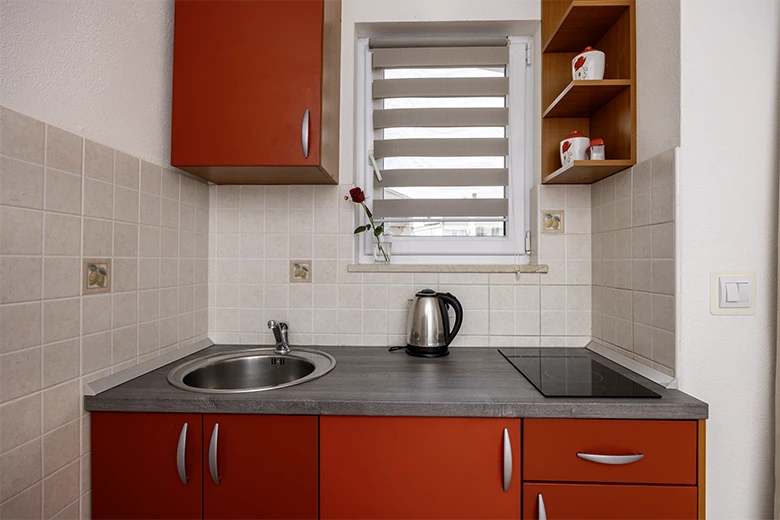 Apartments Silva, Tučepi - kitchen