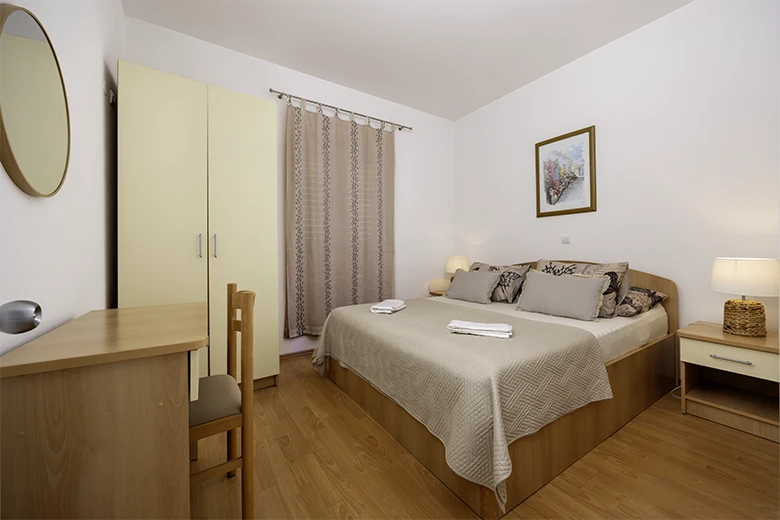 Apartments Silva, Tučepi - bedroom