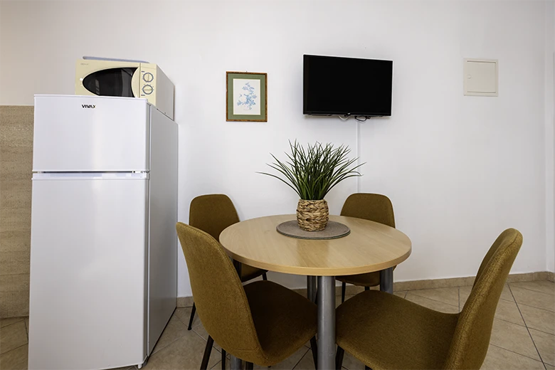Apartments Silva, Tučepi - dining room
