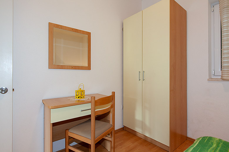 Apartments Silva, Tučepi - bedroom