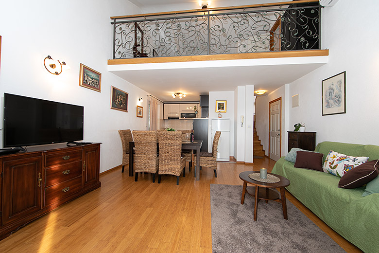 Apartments Silva, Tučepi - living room
