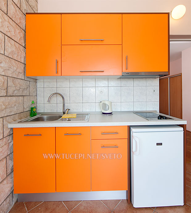 Apartments Sveto, Tučepi - kitchen