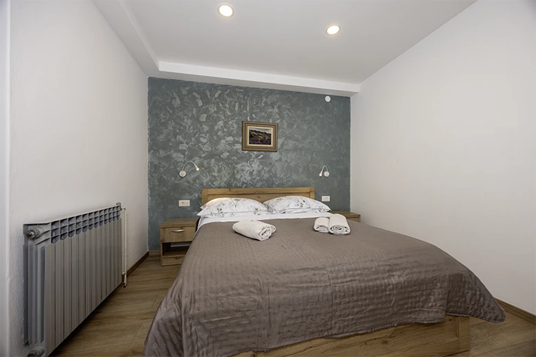 Apartments Caluna, Tučepi - bedroom