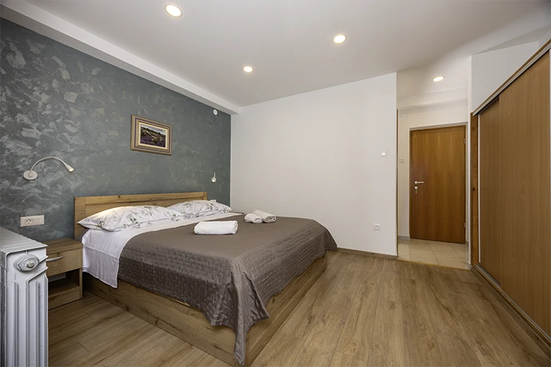 Apartments Caluna, Tučepi - bedroom