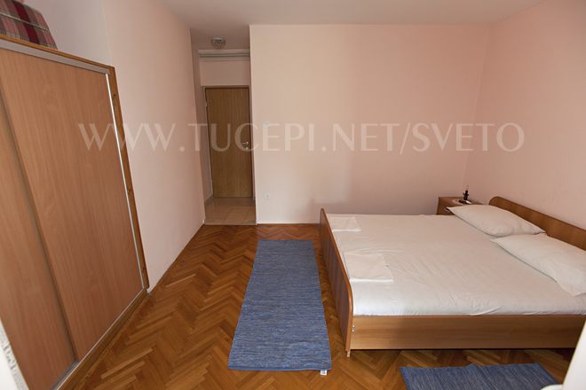 Apartments Sveto, Tučepi - bedroom