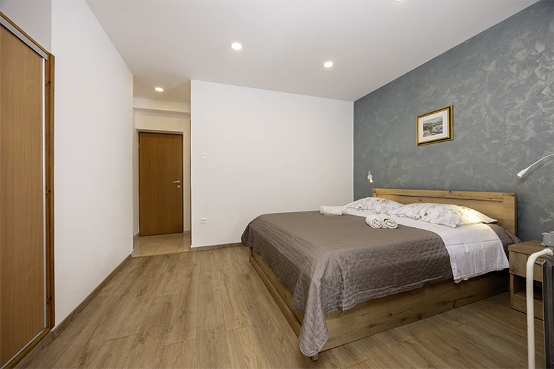 Apartments Caluna, Tučepi - bedroom